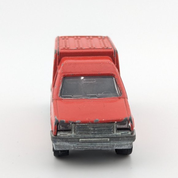 MAJORETTE 1:53 Avis Renault Express Box Van red diecast - Picture 3 of 7